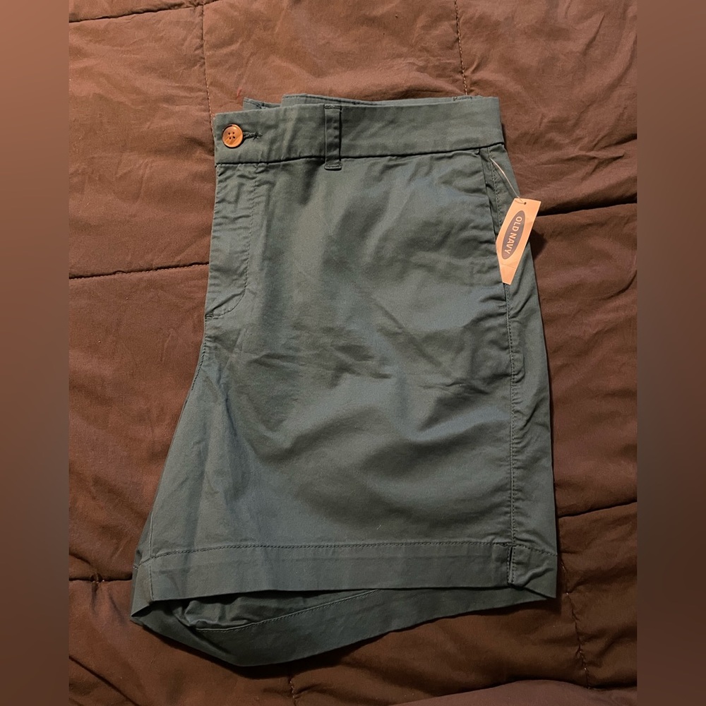 ⏳ NWT Old Navy Shorts - Size 16 - Picture 2 of 5